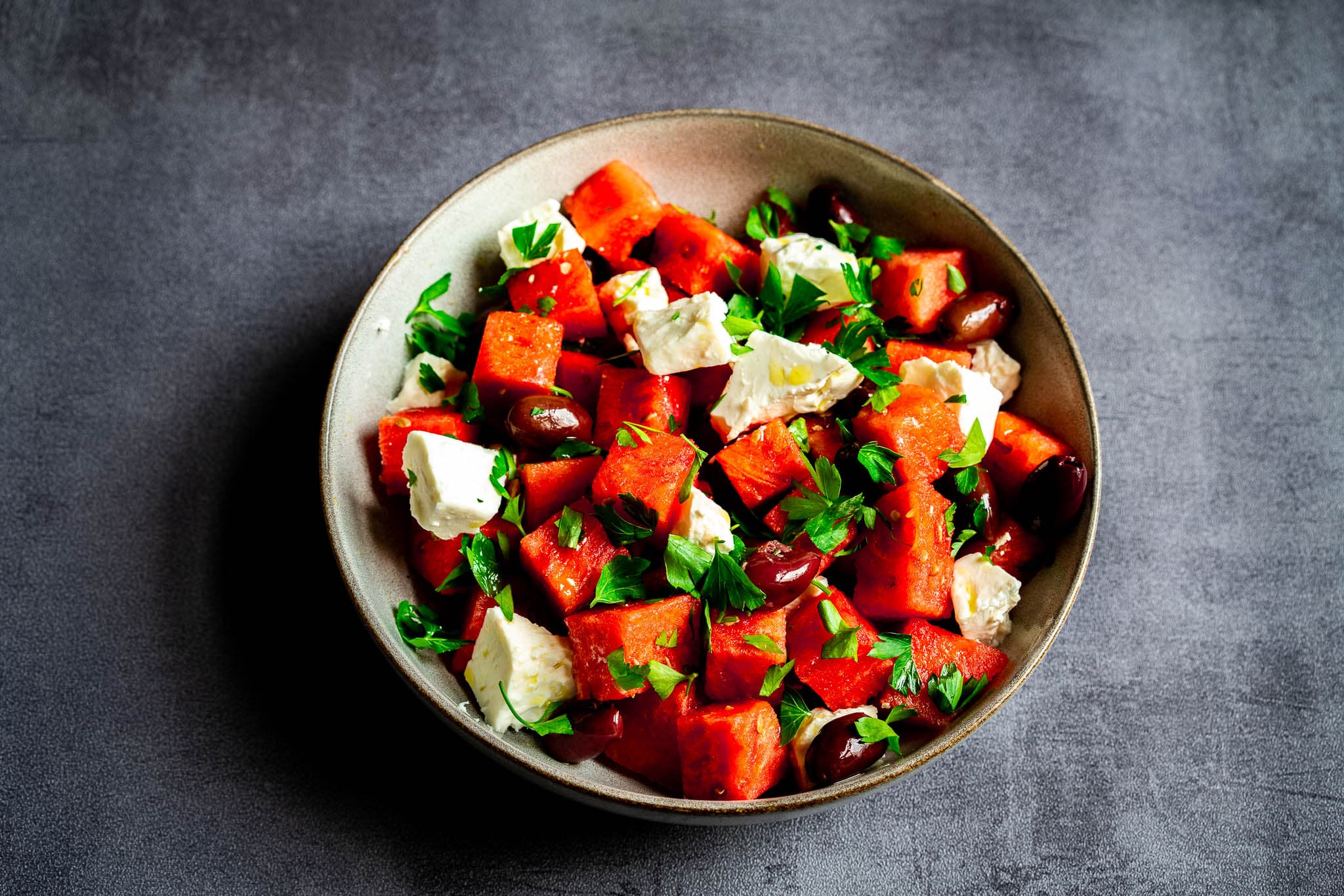 Melonensalat mit Feta und Oliven